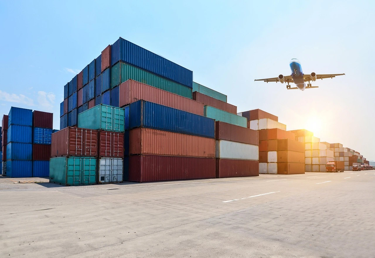 container-6751623_1280